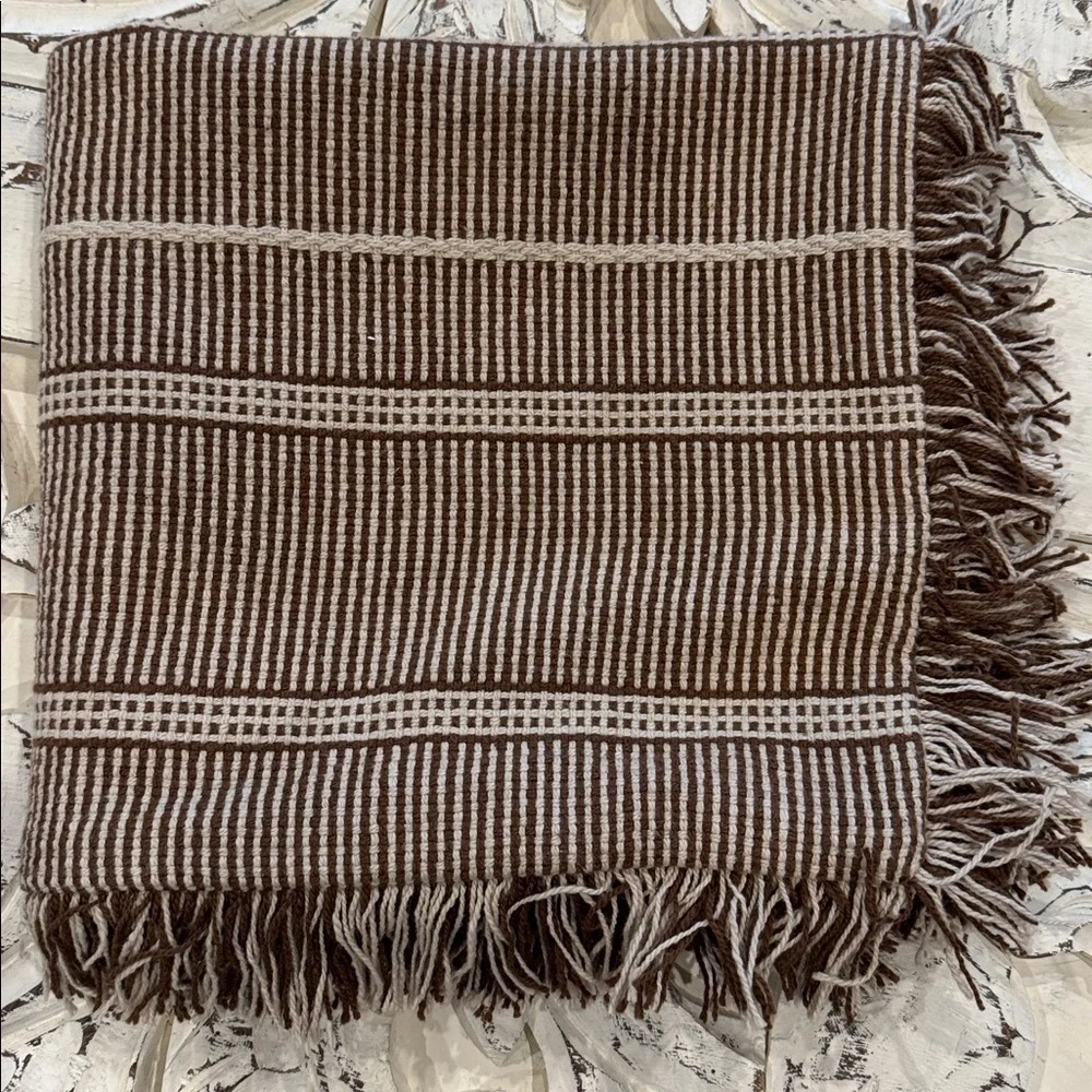Dash & Albert Bunny Williams Pillow Sham 22’x 22’ 100% Cotton Woven fringe zip